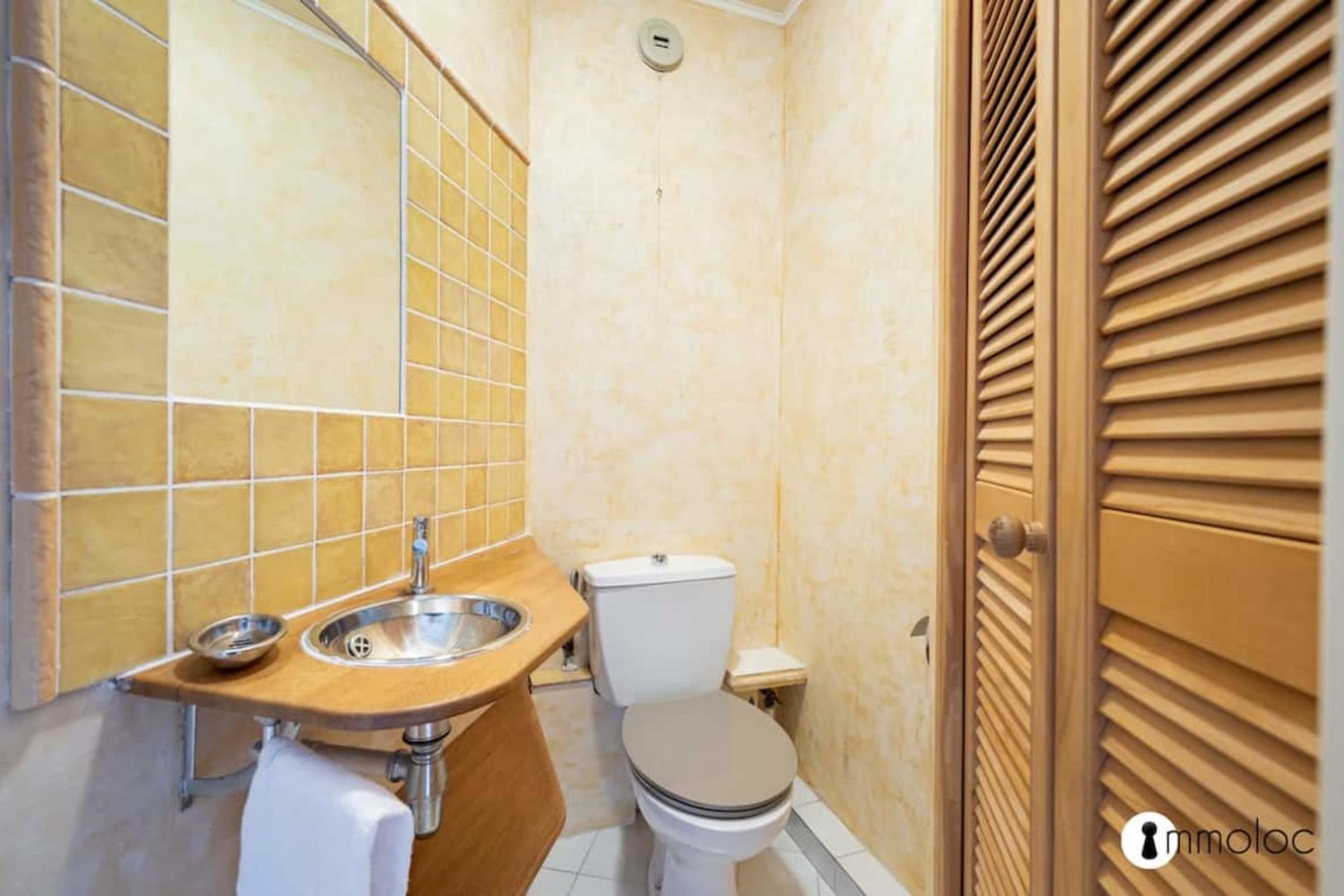 Spacious Apartment With Pool Located In The Marina Of Mandelieu Экстерьер фото